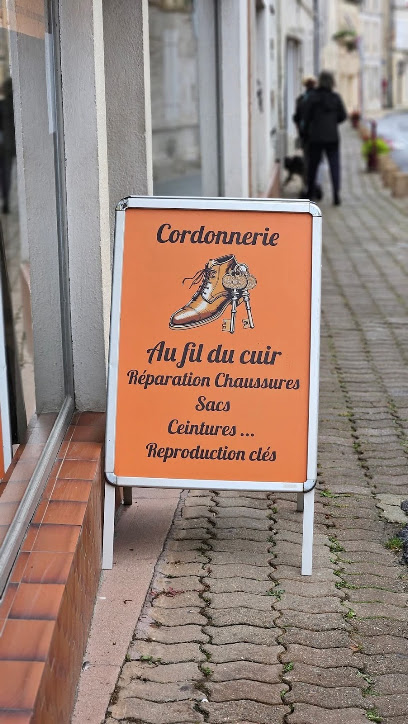 Cordonnerie Multiservices Au Fil Du Cuir La Couronne (Centre Ville), Cordonnier à la Couronne